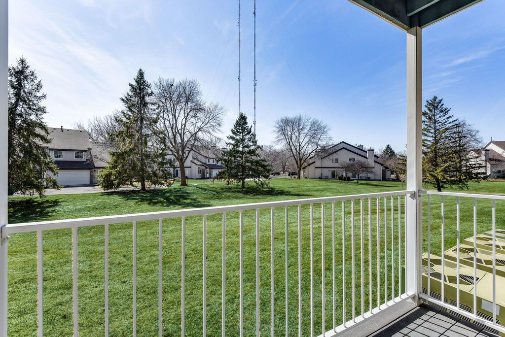 Photo of 766 County Road F W #E, Shoreview, MN 55126 (MLS # 7042641)