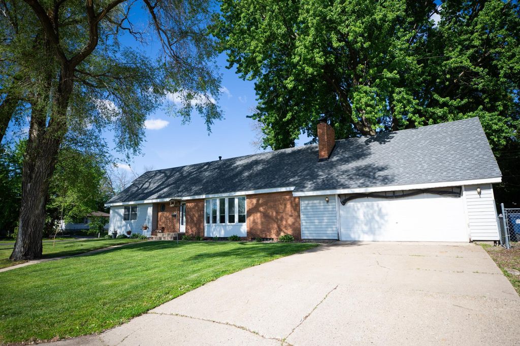 Photo of 520 8th Street, Farmington, MN 55024 (MLS # 7072606)