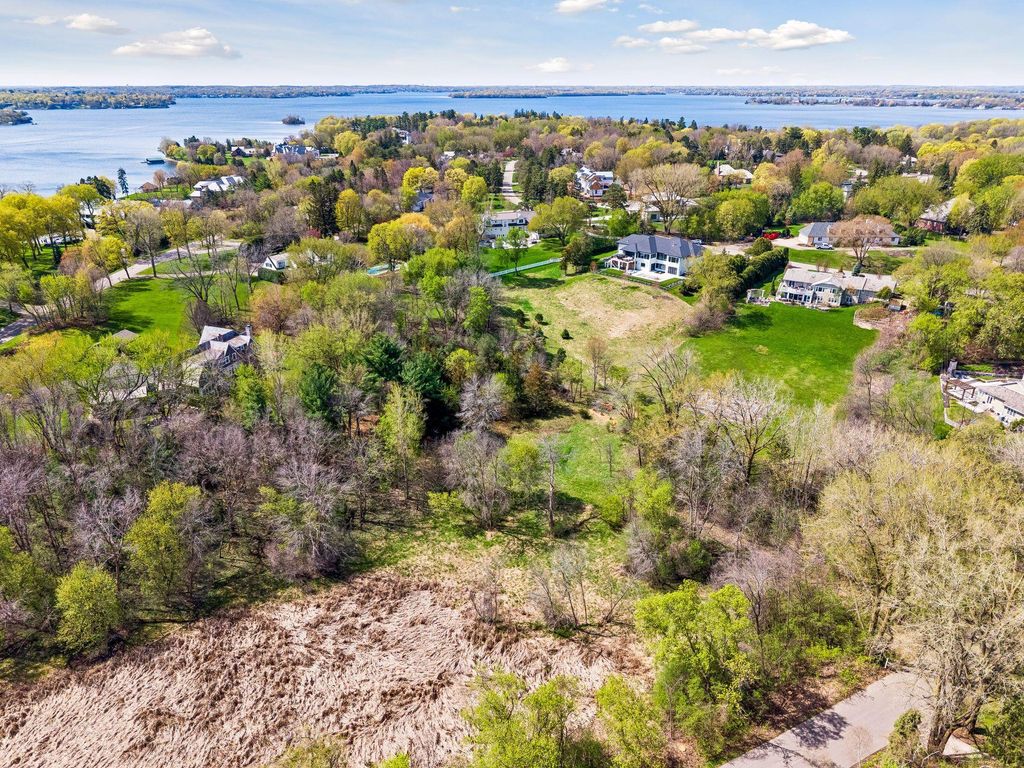 Photo of 128 Peavey Lane, Wayzata, MN 55391 (MLS # 7061065)