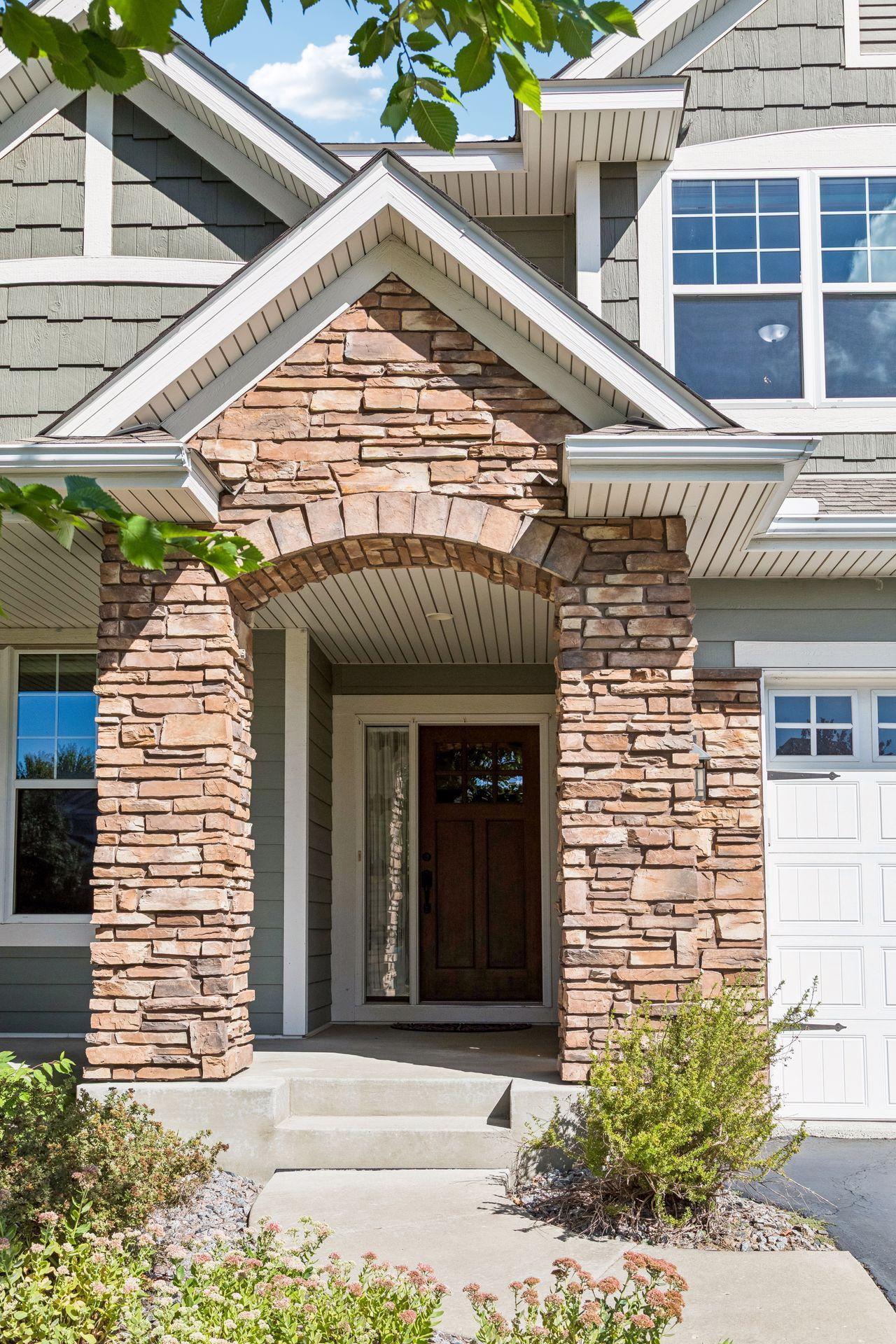 3604 Sawgrass Trail S