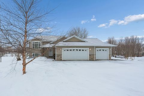 1535 73rd Avenue Roberts WI 54023
