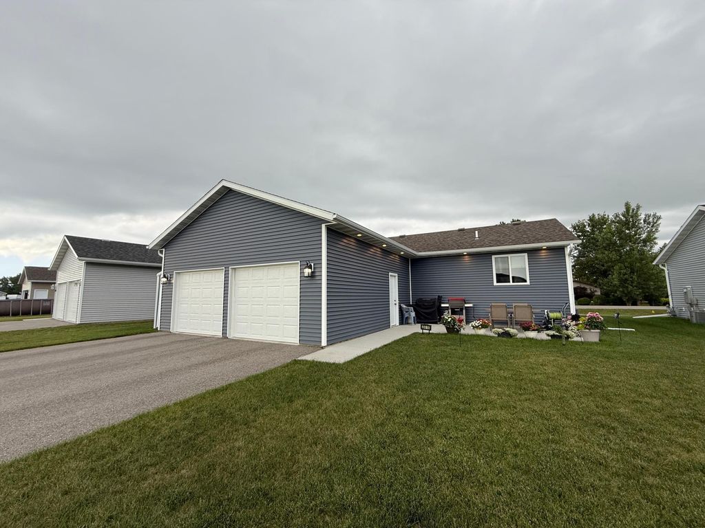 Photo of 2010 Nelson Drive, Thief River Falls, MN 56701 (MLS # 6750742)