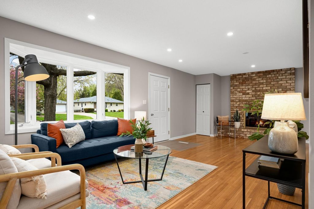 Photo of 659 Grange Avenue N, Oakdale, MN 55128 (MLS # 7069684)