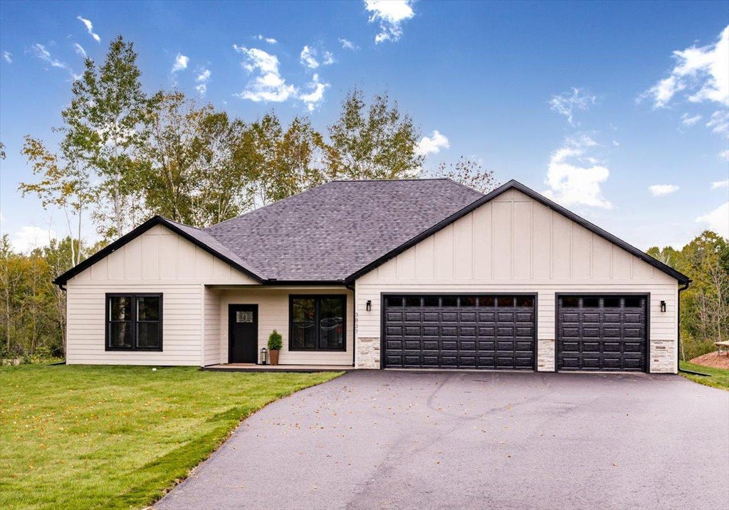 Photo of 3837 GETCHELL Road, Hermantown, MN 55811 (MLS # 7150966)