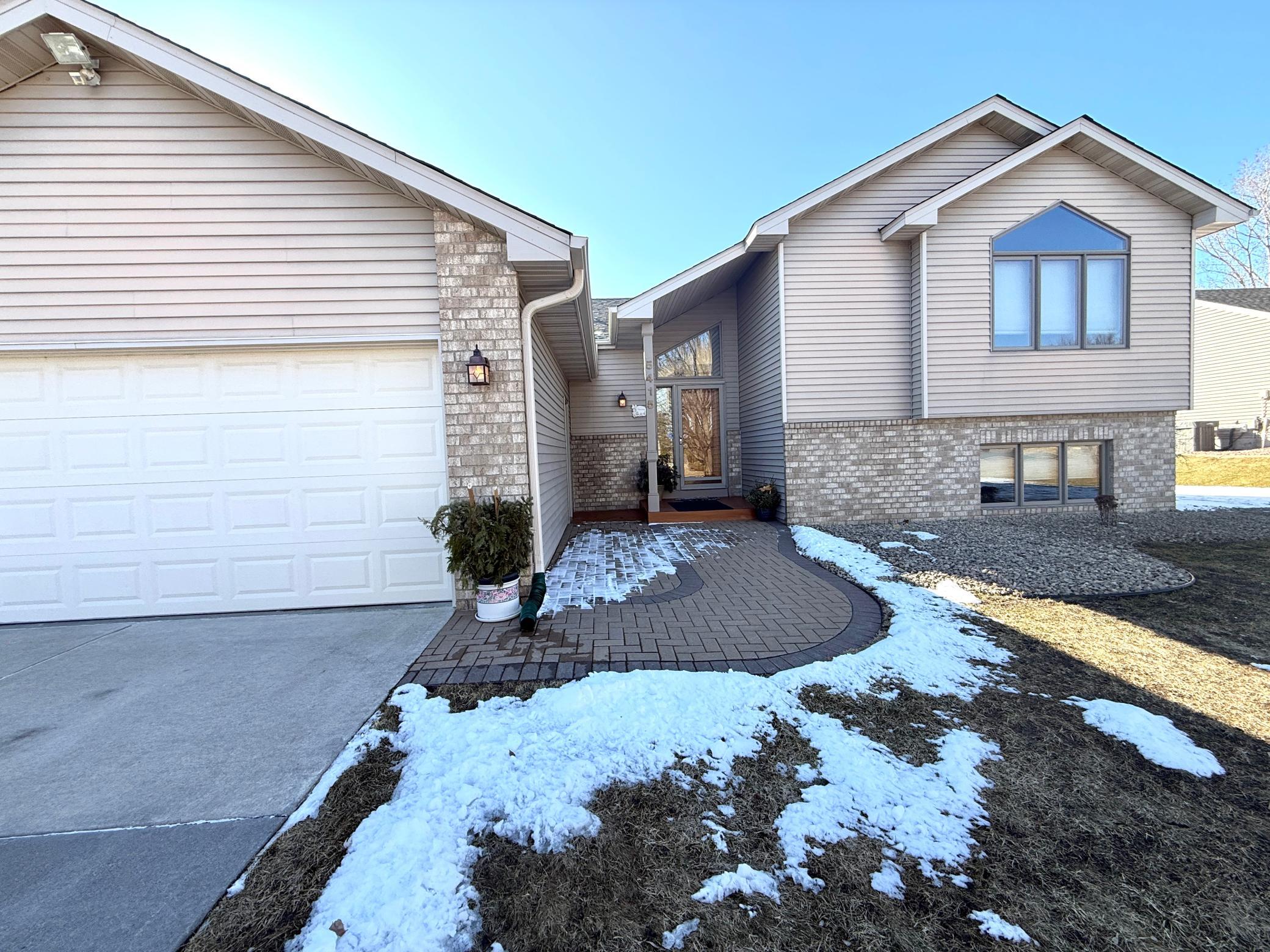 5415 Teakwood Lane N