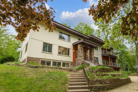 21 Red Fox Road North Oaks MN 55127