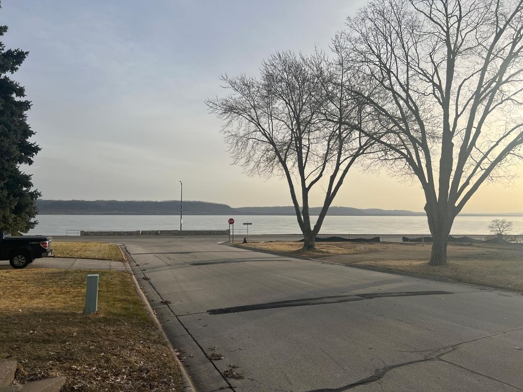 Photo of 719 S Oak Street, Lake City, MN 55041 (MLS # 7033702)