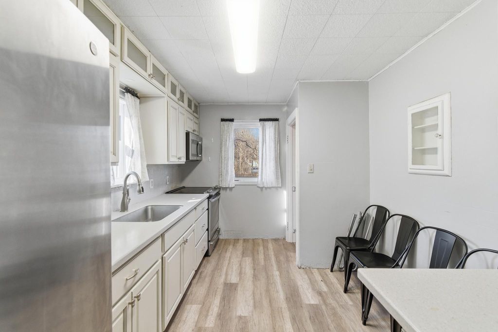 Photo of 1316 Margaretha Avenue, Albert Lea, MN 56007 (MLS # 7021100)