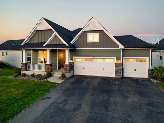 7381 EMILY CIR, HUGO, MN 55038 - Image f585db8dff4e30ce86706b6e0cd091db/577113829