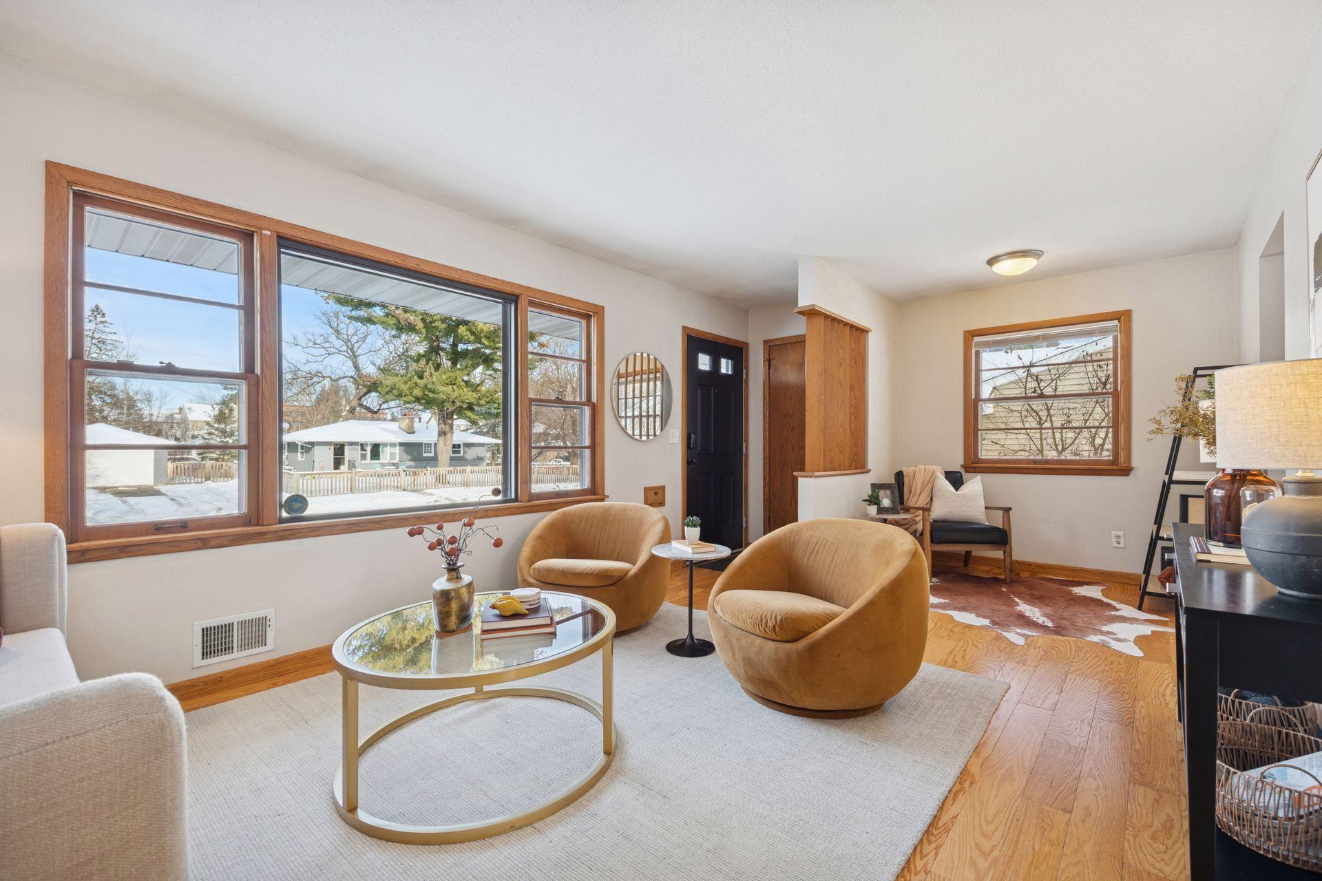 4213 Woodstock Avenue