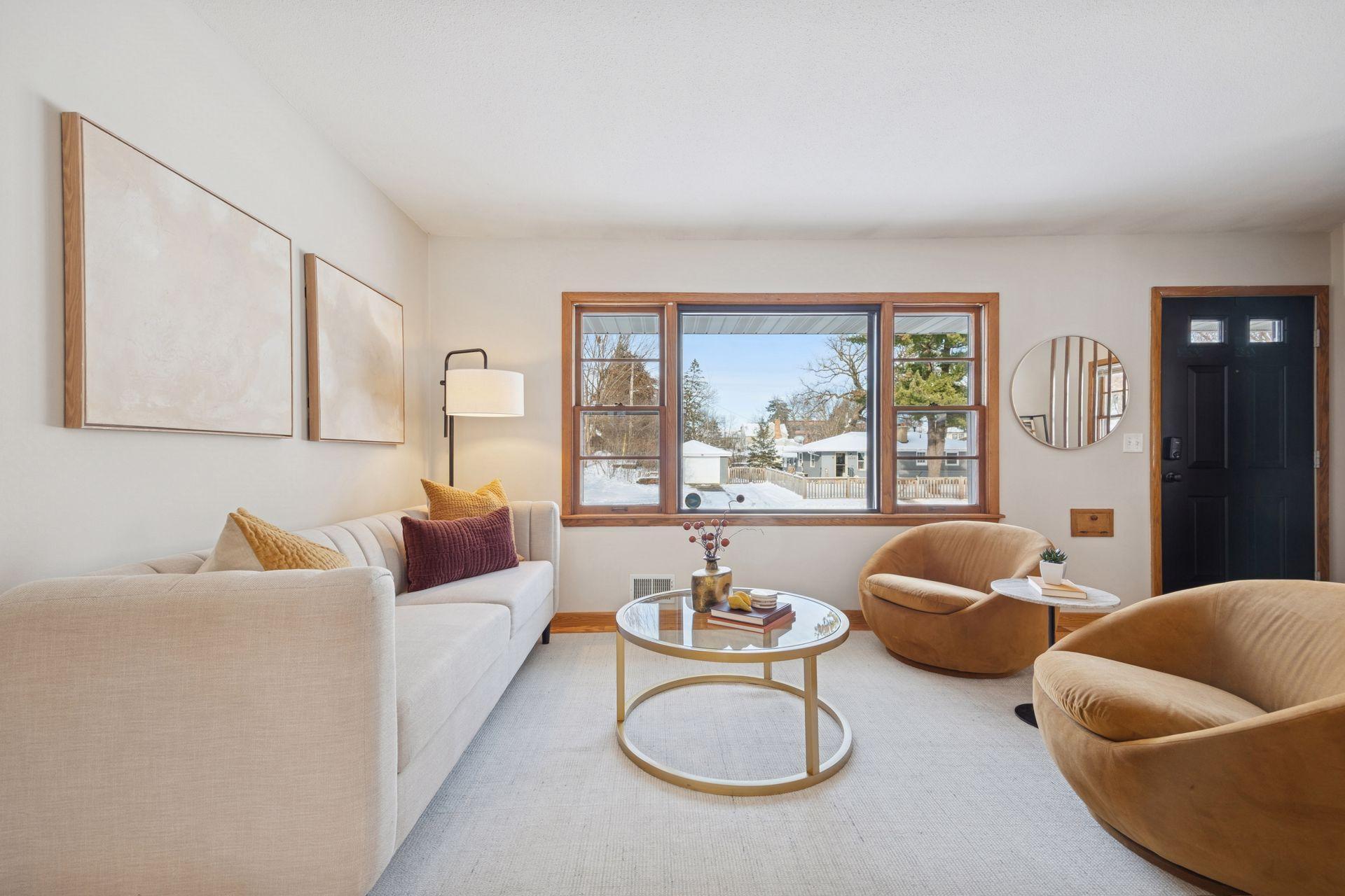 4213 Woodstock Avenue