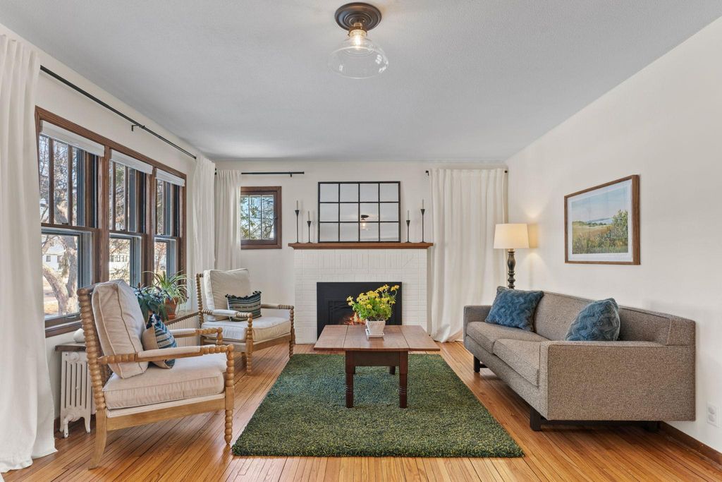 Photo of 210 1st Street E, Chaska, MN 55318 (MLS # 7024351)