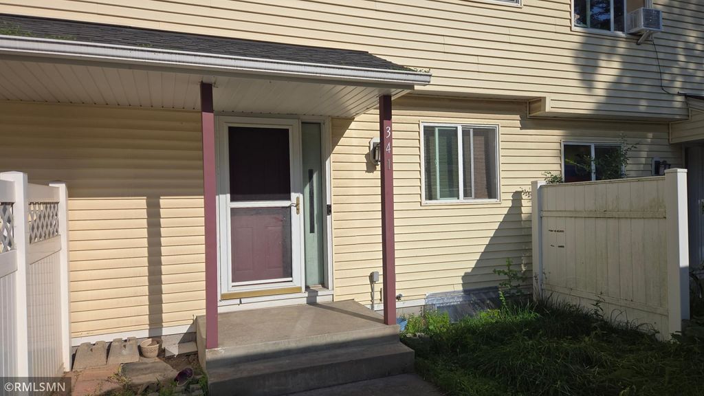 Photo of 341 Winifred Street E, Saint Paul, MN 55107 (MLS # 7107182)