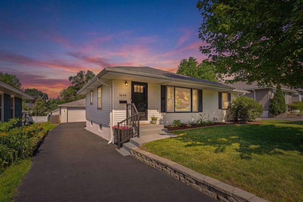 Photo of 1644 Oregon Avenue S, Saint Louis Park, MN 55426 (MLS # 7111878)