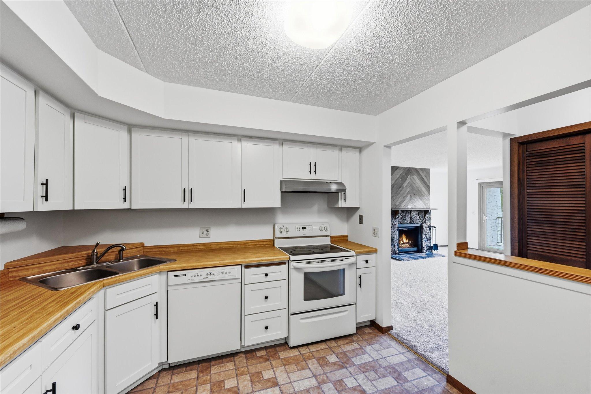 2455 Londin Lane E 417