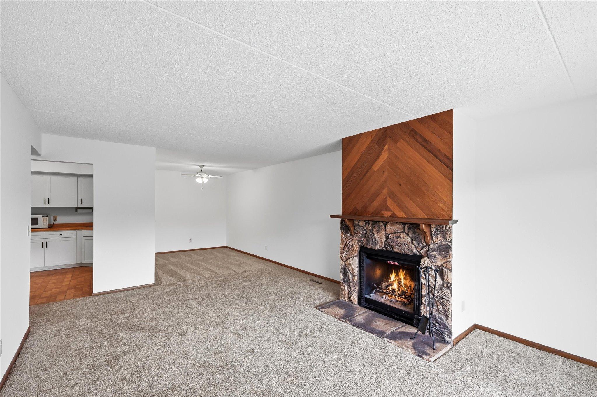 2455 Londin Lane E 417