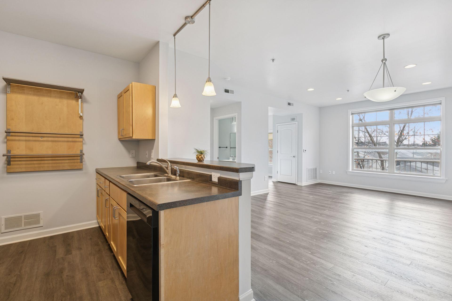 2803 E 38th Street 202