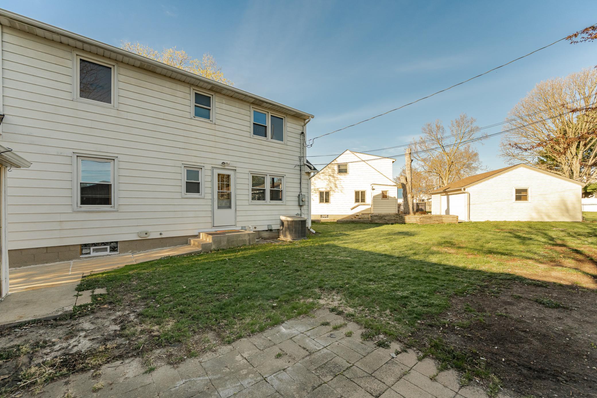 1007 11 1/2 Street SE