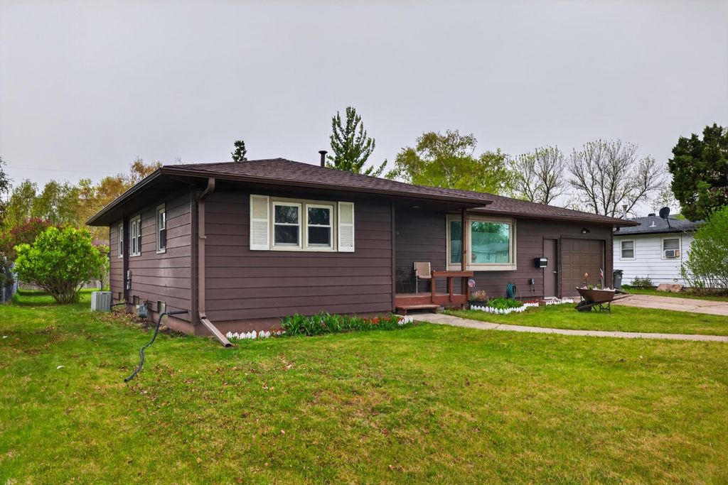 Photo of 1107 24th Avenue S, Moorhead, MN 56560 (MLS # 7077024)