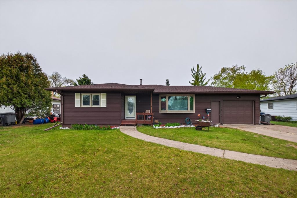 Photo of 1107 24th Avenue S, Moorhead, MN 56560 (MLS # 7077024)
