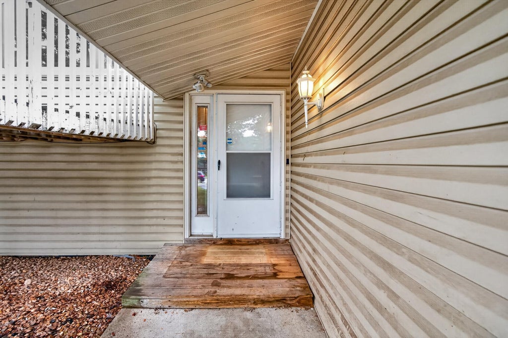 Photo of 14310 14th Avenue N, Plymouth, MN 55447 (MLS # 7120366)