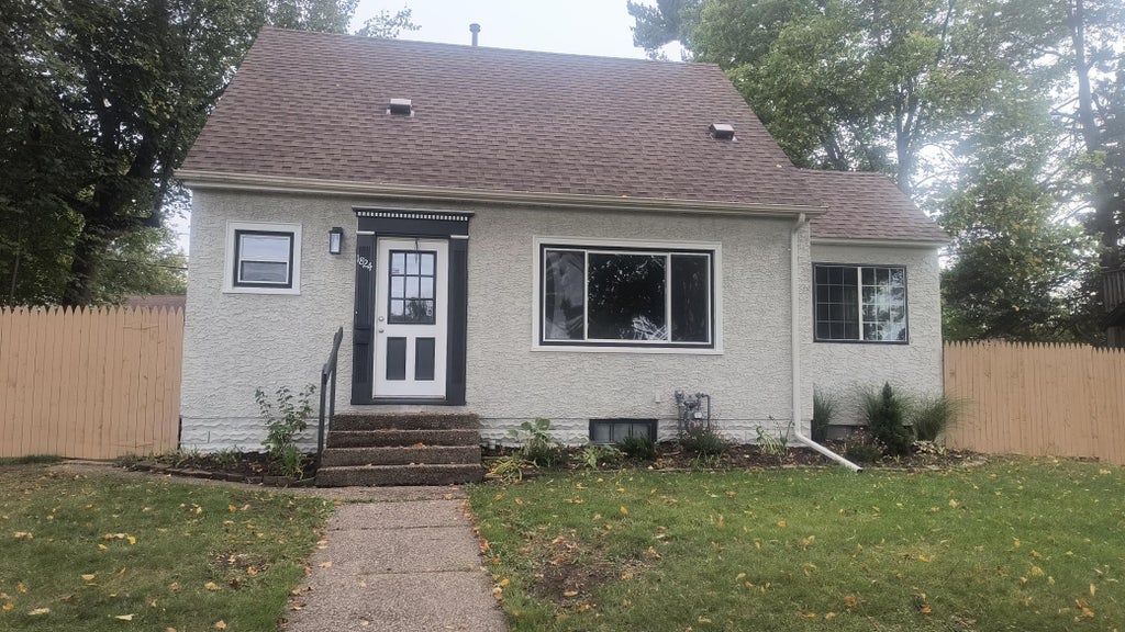 Photo of 1824 Clear Avenue, Saint Paul, MN 55119 (MLS # 7148083)