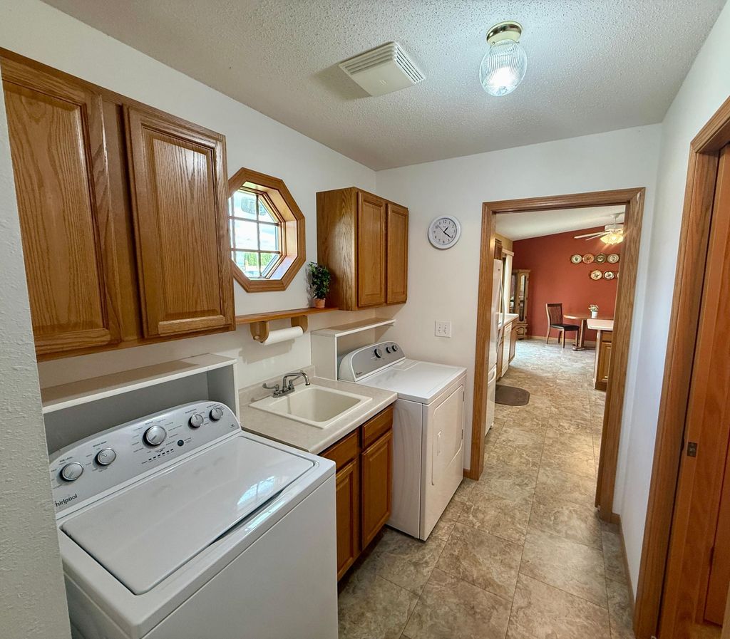 Photo of 510 Ash Avenue, Bird Island, MN 55310 (MLS # 7032875)