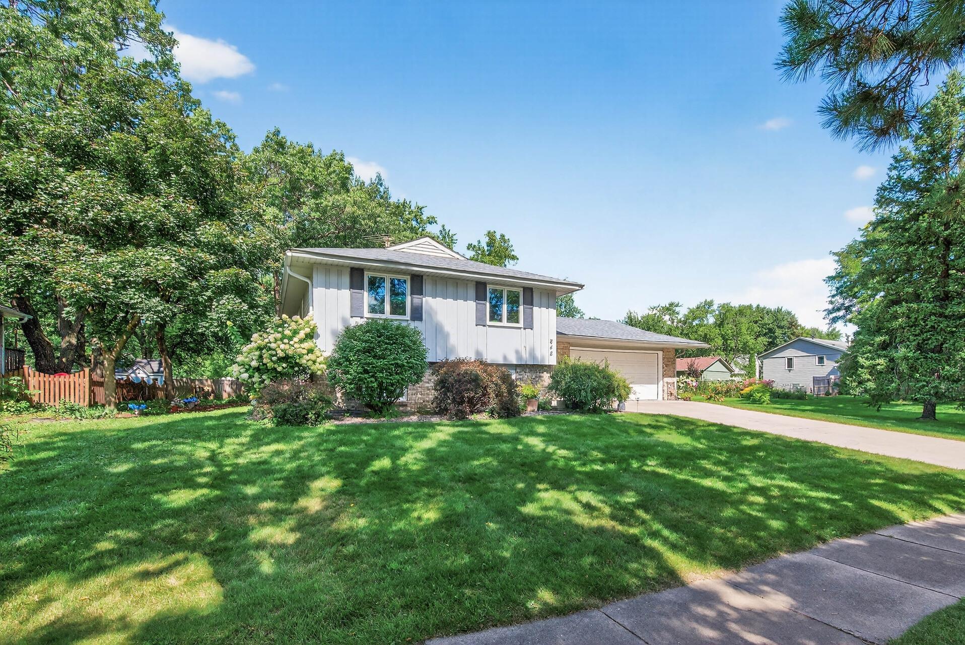 848 Sunrise Avenue