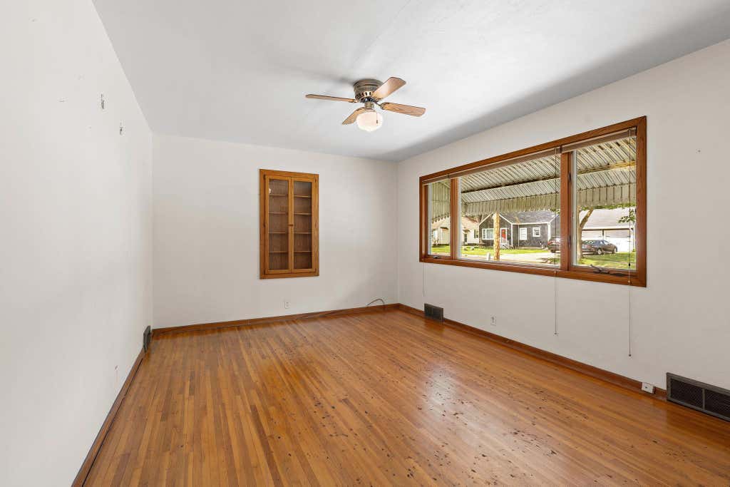 Photo of 227 5th Avenue NE, Faribault, MN 55021 (MLS # 7089559)