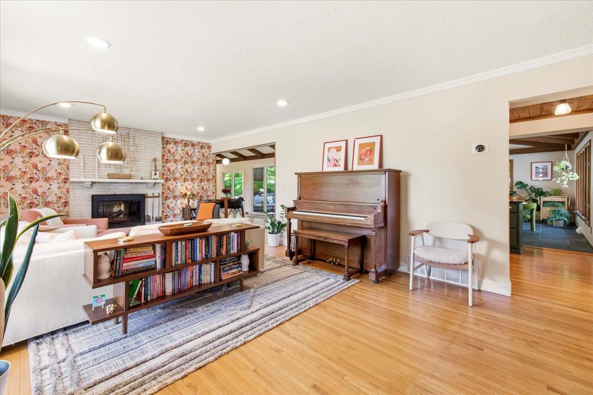 8435 Wesley Drive