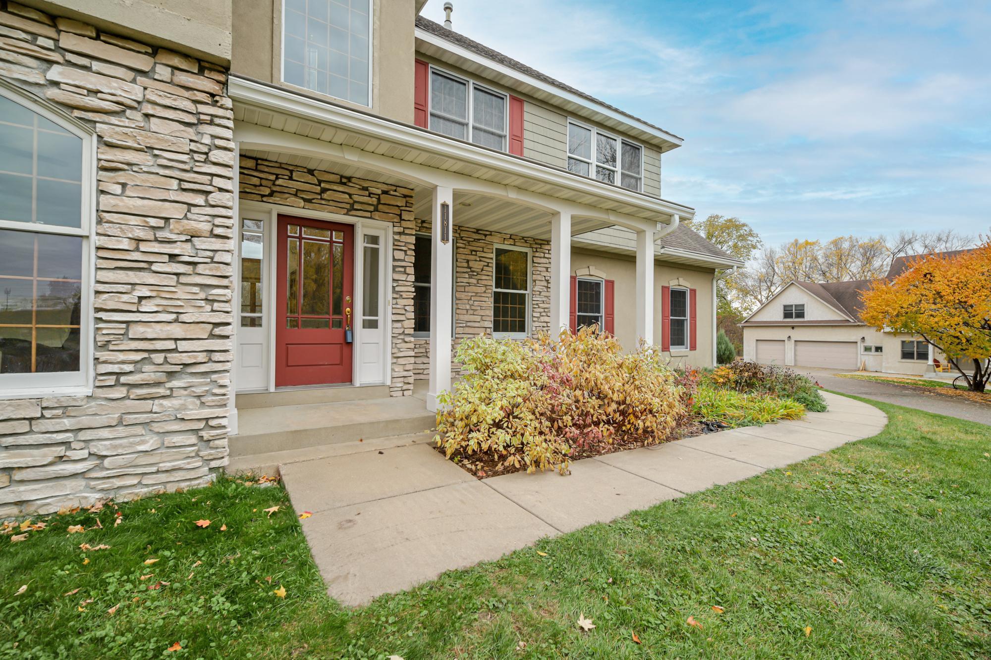 11811 Ridgemount Avenue W