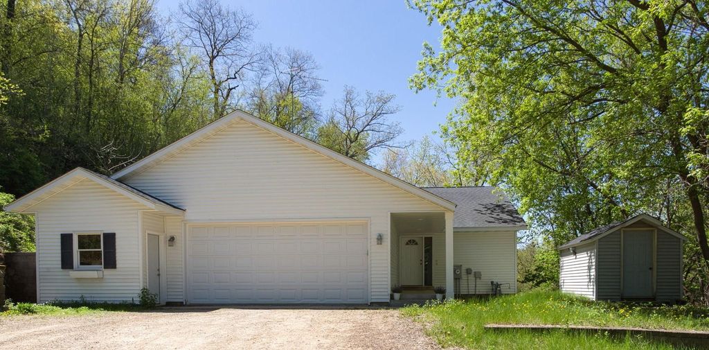 Photo of 661 Spring Creek Road S, Red Wing, MN 55066 (MLS # 7072209)