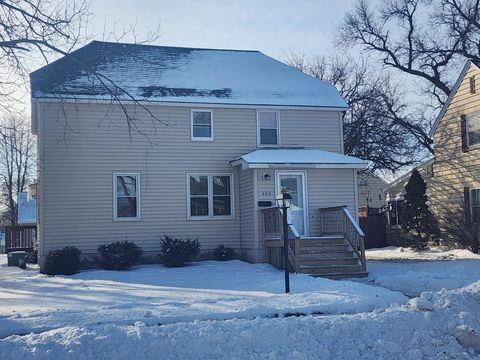 Photo of 604 E 4th Street, Redwood Falls, MN 56283 (MLS # 7015351)