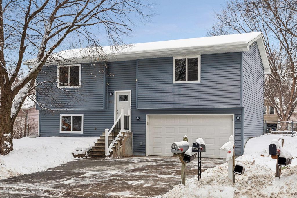 Photo of 981 104th Avenue NW, Coon Rapids, MN 55433 (MLS # 7000223)