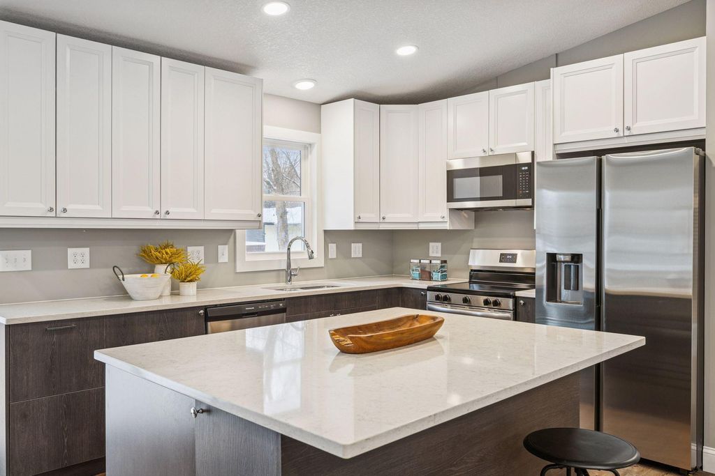 Photo of 981 104th Avenue NW, Coon Rapids, MN 55433 (MLS # 7000223)