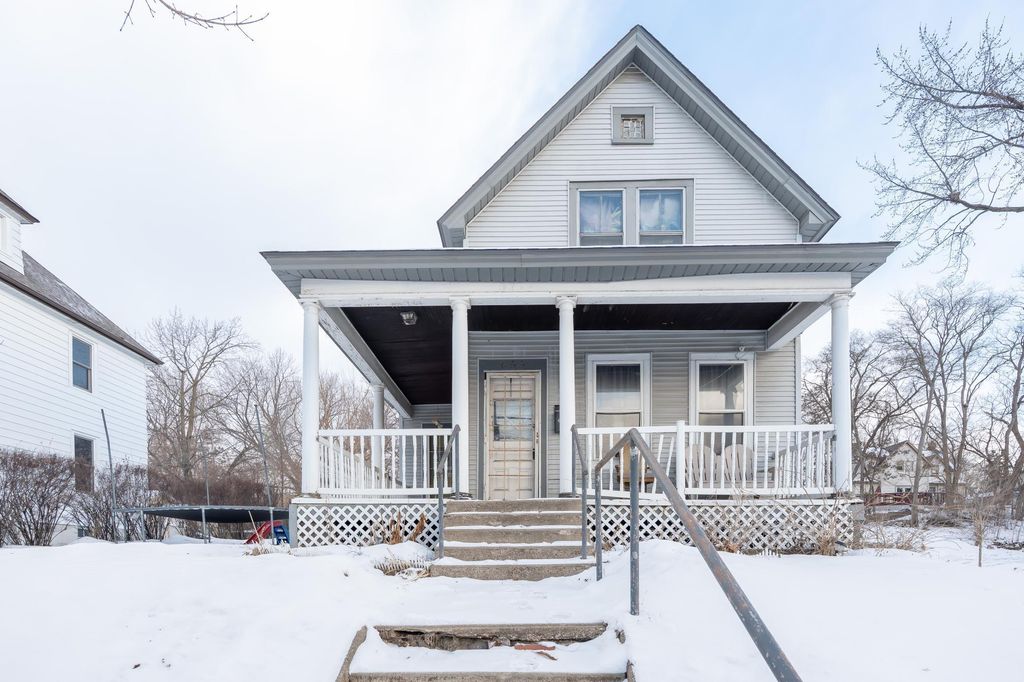 Photo of 655 Robert Street S, Saint Paul, MN 55107 (MLS # 7008311)