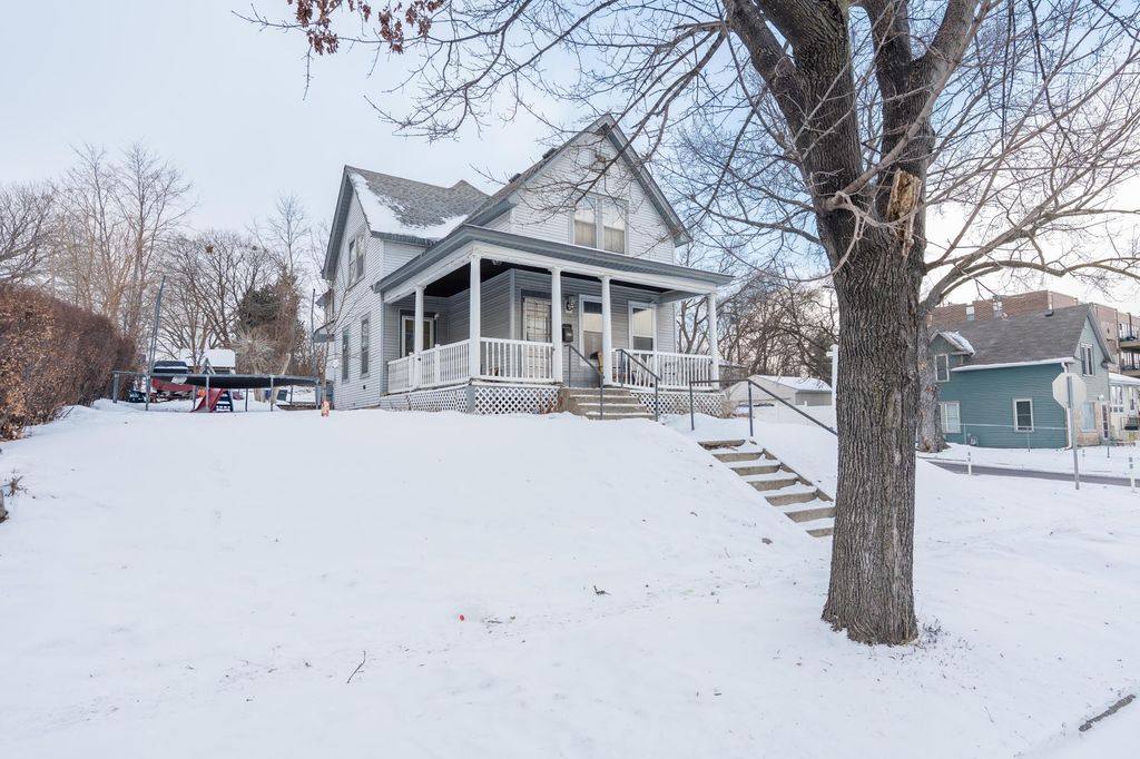 Photo of 655 Robert Street S, Saint Paul, MN 55107 (MLS # 7008311)