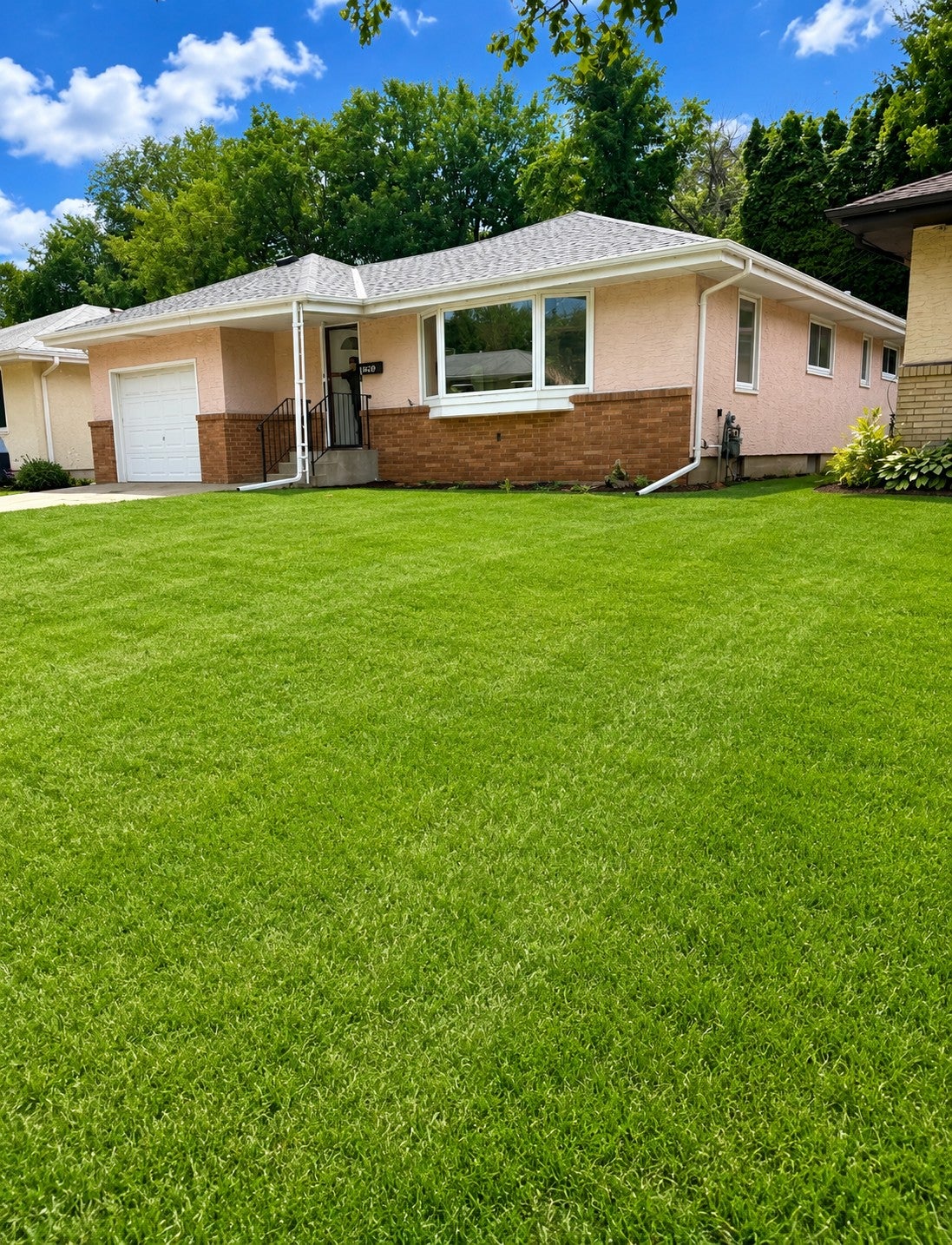 1600 Suburban Avenue