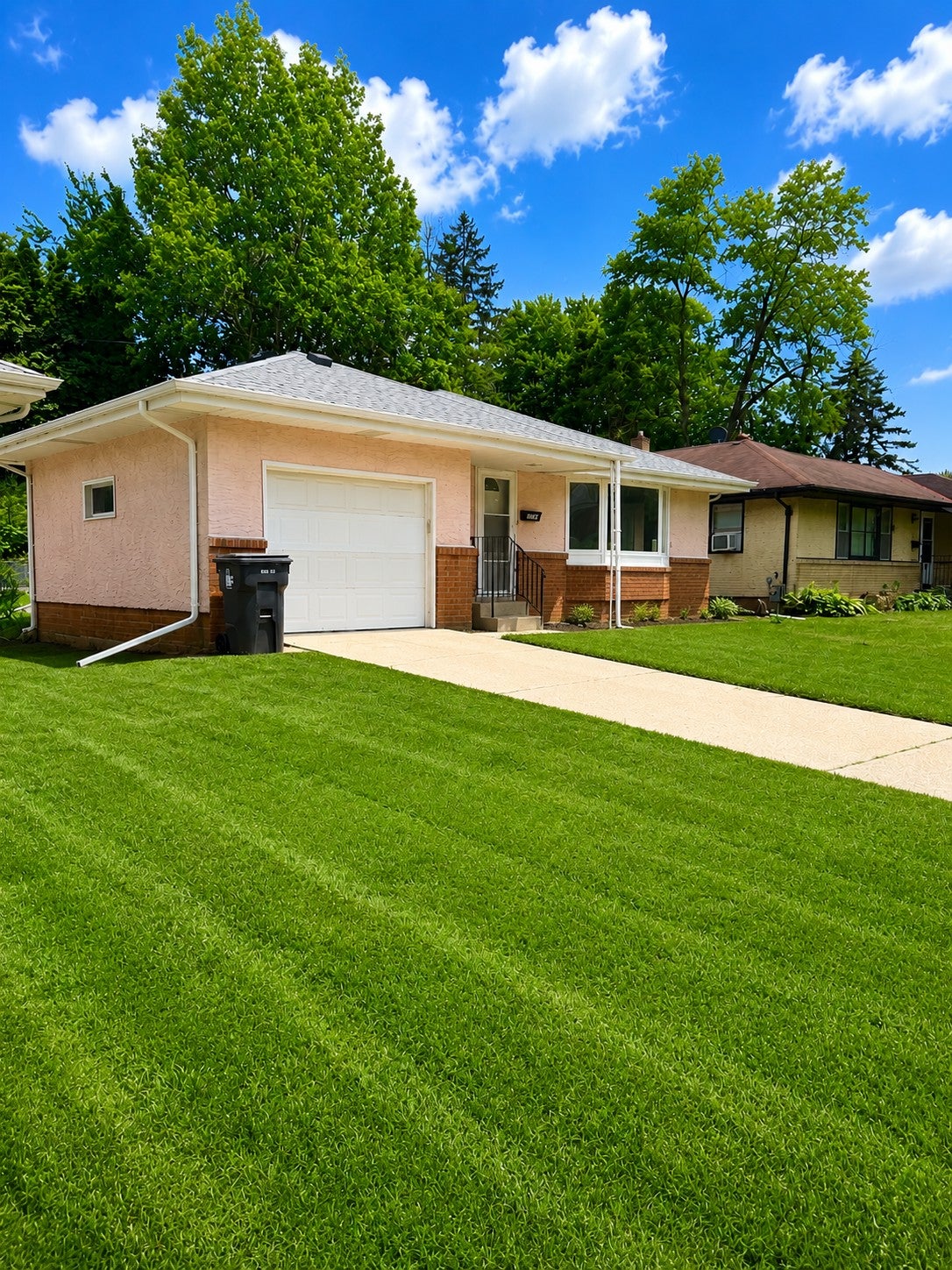 1600 Suburban Avenue
