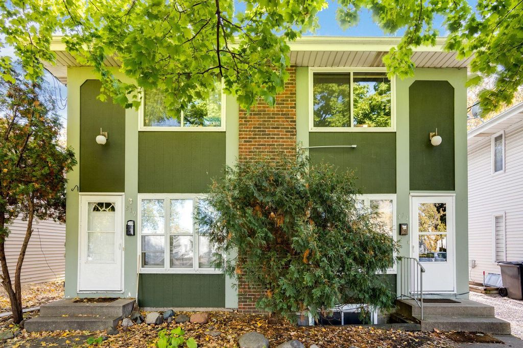 Photo of 821 Weeks Avenue SE, Minneapolis, MN 55414 (MLS # 7063972)