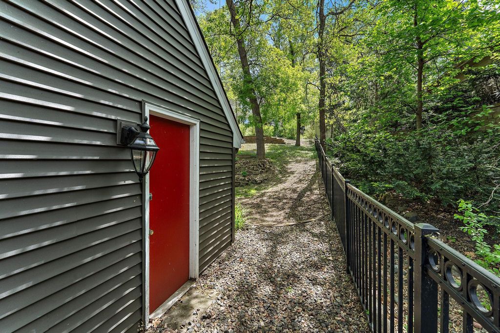 Photo of 9888 Oak Shore Drive, Lakeville, MN 55044 (MLS # 7074900)