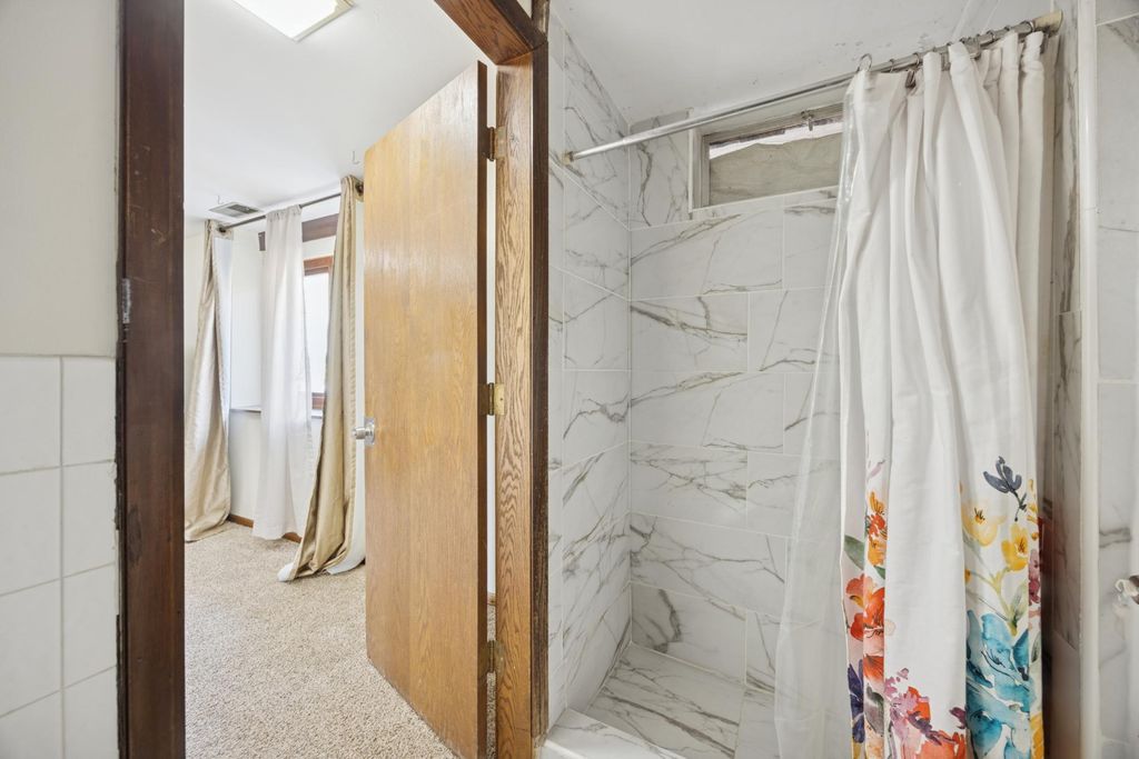 Photo of 3256 Hampshire Avenue N, Crystal, MN 55427 (MLS # 7008744)