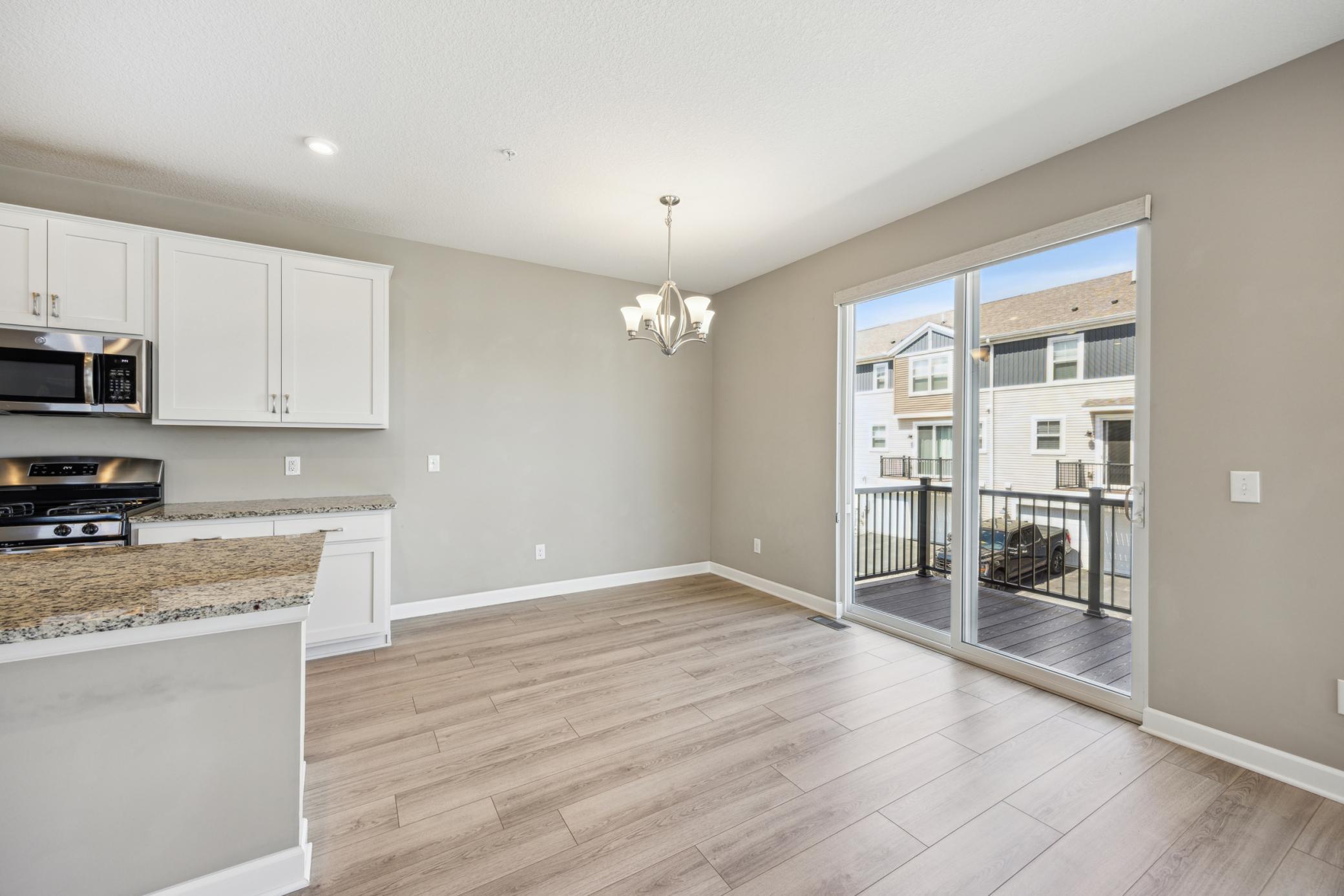 792 Roselyn Drive