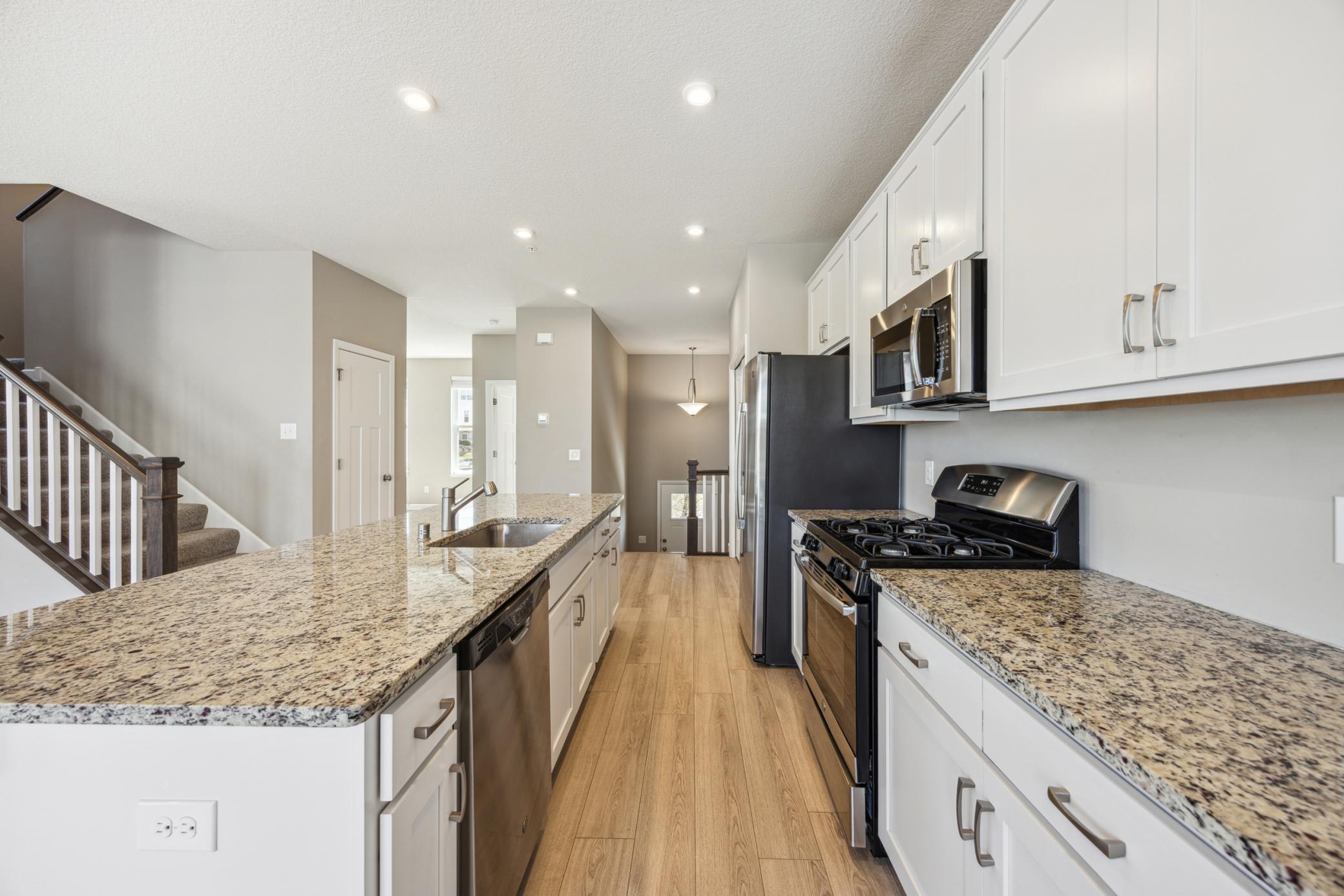792 Roselyn Drive
