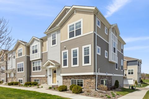 792 Roselyn Drive Victoria MN 55386