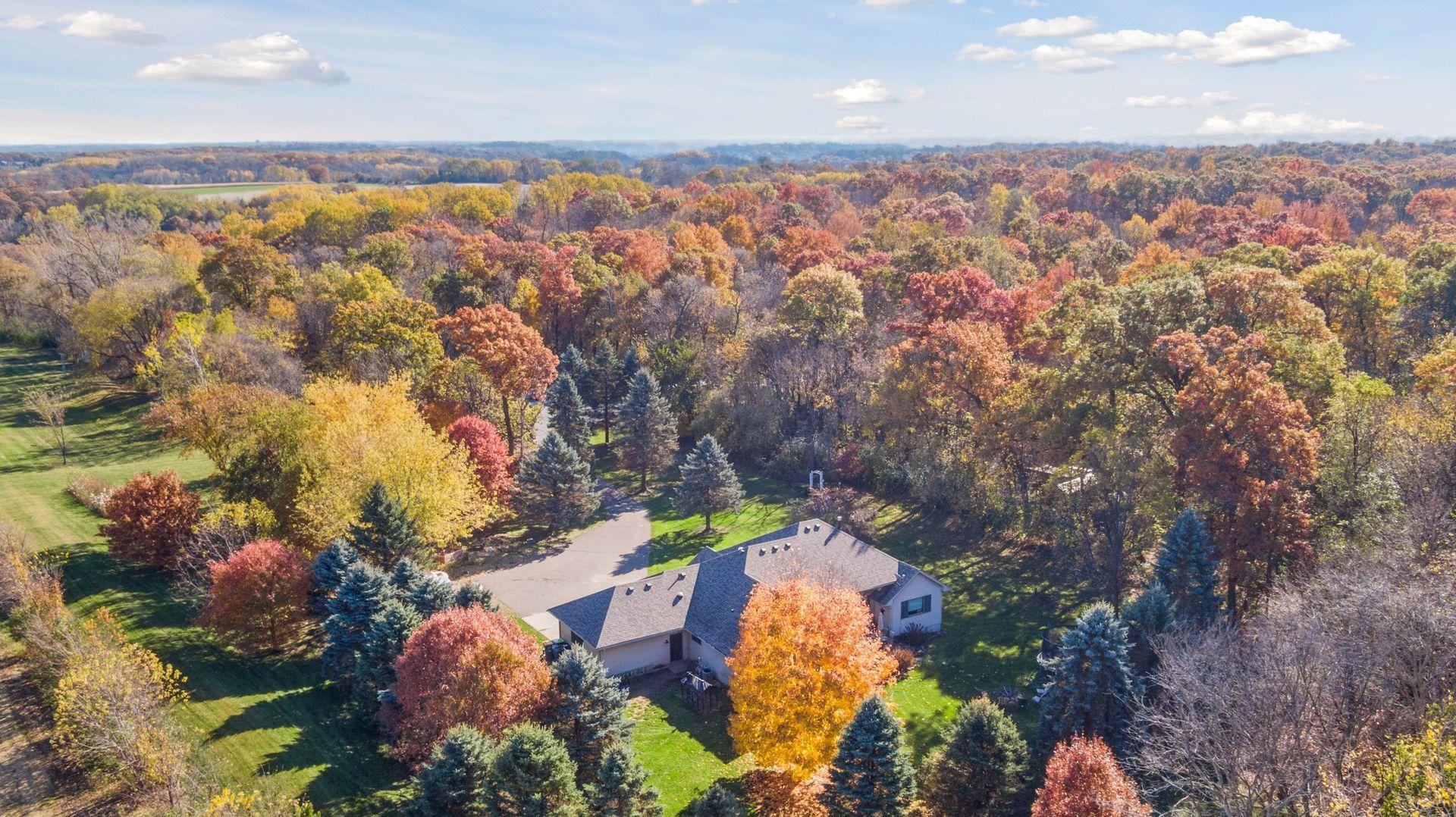 582 Country Oaks Lane