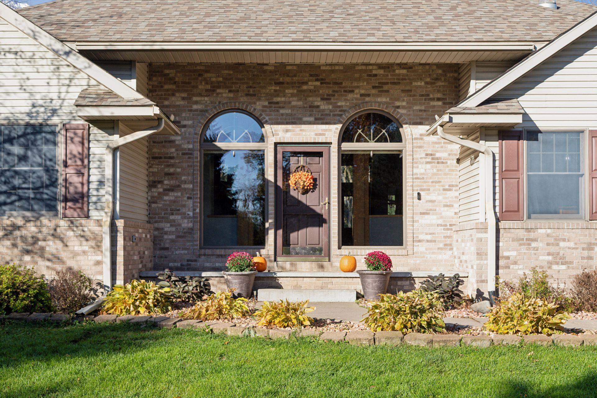 582 Country Oaks Lane