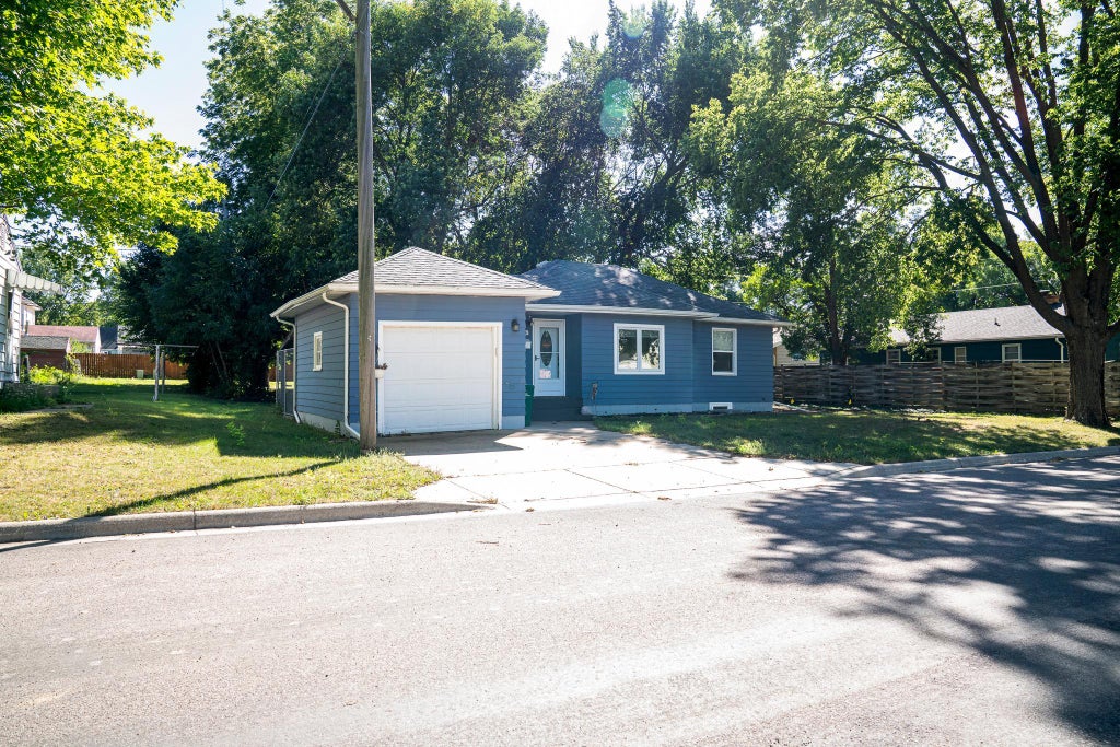 Photo of 124 E Emory Street, Tracy, MN 56175 (MLS # 7141549)
