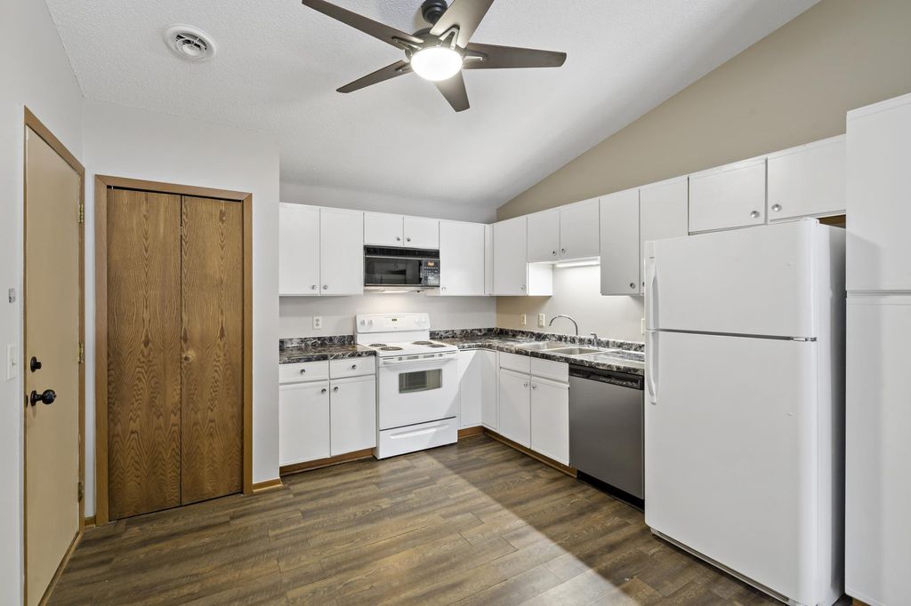 Photo of 3650 Gershwin Lane N, Oakdale, MN 55128 (MLS # 7001977)