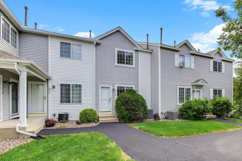 Photo of 9118 Scarlet Globe Drive, Eden Prairie, MN 55347 (MLS # 7127802)